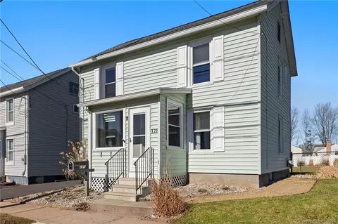 121 Porters Pass, Berlin, CT 06037