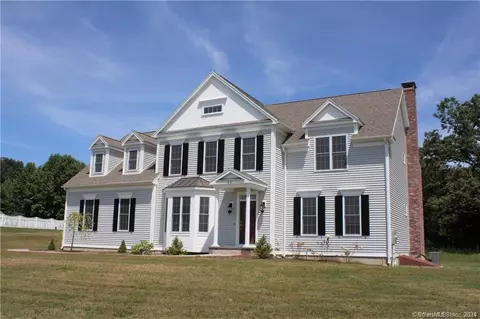 35 Sage Meadow Dr, Tolland, CT 06084
