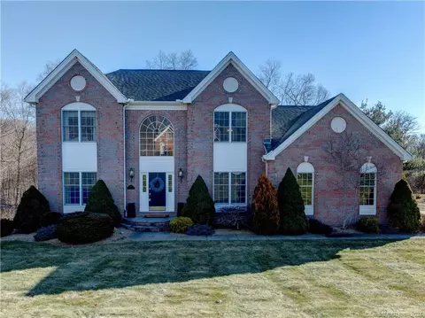 20 Auburn Knl, East Hampton, CT 06424