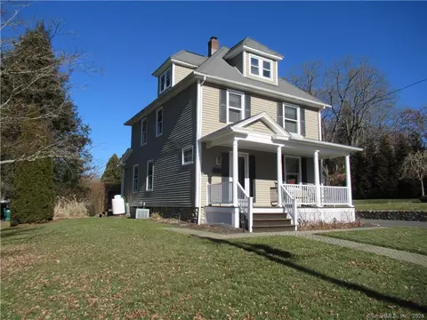 107 Spruce St, Seymour, CT 06483