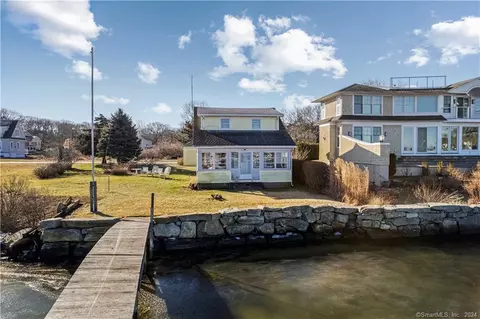 48 Old North Rd, Stonington, CT 06355