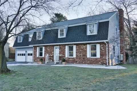 47 Lefoll Blvd, South Windsor, CT 06074