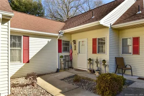 457 Cricket Cir #457, Vernon, CT 06066