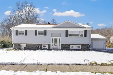75 Bunnell Ave, Stratford, CT 06614