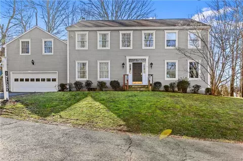 491 Hoyt St, Darien, CT 06820
