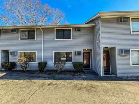 296 Meridian St #C, Groton, CT 06340