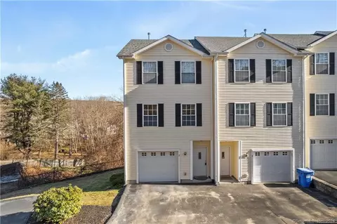38 Hooper St #2, Norwich, CT 06360