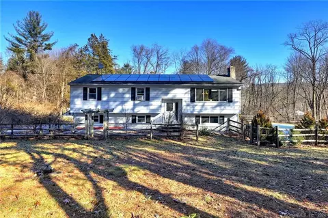 25 Vista Dr, New Milford, CT 06776