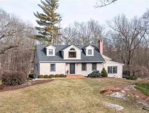 3 Maple Tree Rd, Brookfield, CT 06804