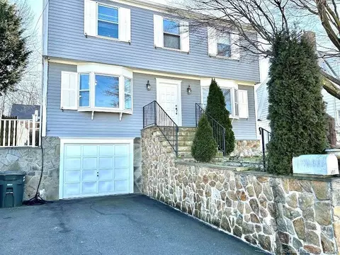 351 Cambridge St, Bridgeport, CT 06606