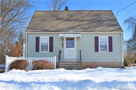 140 Garfield Rd, Bristol, CT 06010