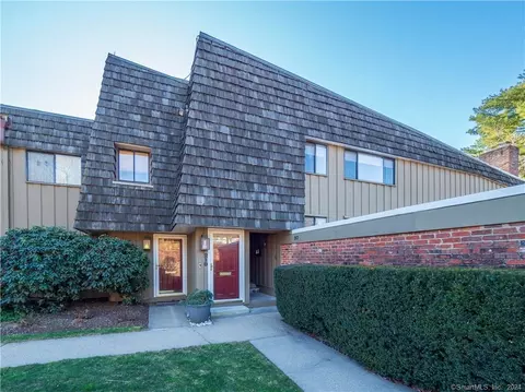 210 Gillies Ln #210, Norwalk, CT 06854