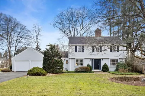 73 Pioneer Dr, West Hartford, CT 06117