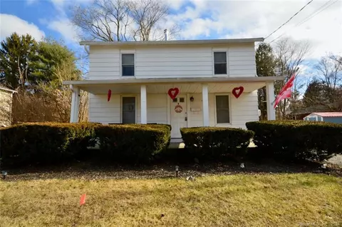 56 Willow St, Cheshire, CT 06410