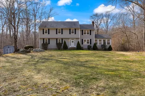 6 Holly Dr, Old Saybrook, CT 06475