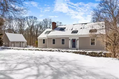 5 Hunters Ridge Rd, Killingworth, CT 06419