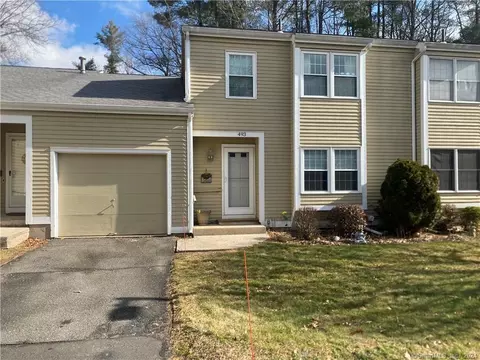 493 Carriage Dr #493, Southington, CT 06489