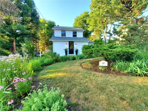 27 Bradley Pl, Stamford, CT 06905