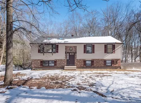 96 Mill Rd, North Haven, CT 06473