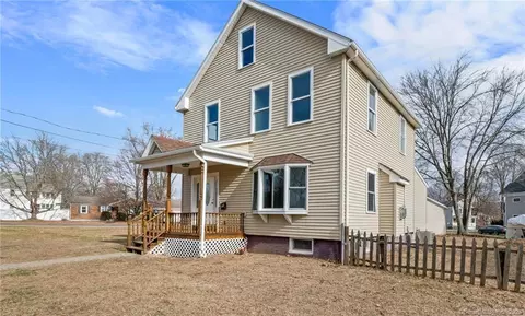 45 Suffield St, Windsor Locks, CT 06096