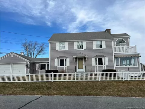 1 Whitecap Rd, East Lyme, CT 06357