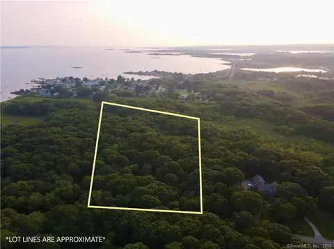 124 Wamphassuc Rd, Stonington, CT 06378