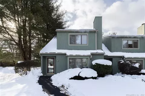1469 Farmington Ave #82, Bristol, CT 06010