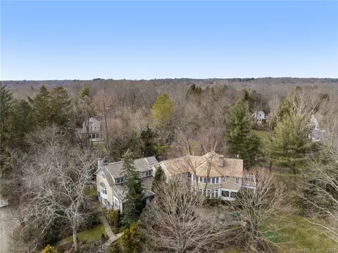 10 Red Coat Rd, Westport, CT 06880