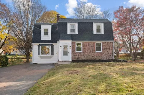 93 Cheney Ln, Newington, CT 06111