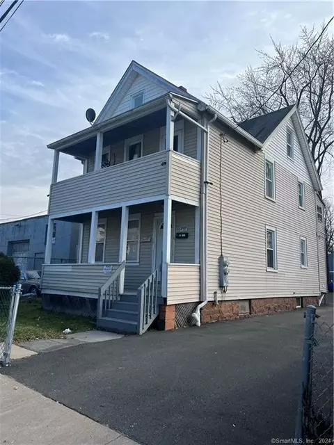3 Mannz St, Hartford, CT 06114
