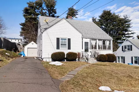 33 Pentlow Ave, New Britain, CT 06053