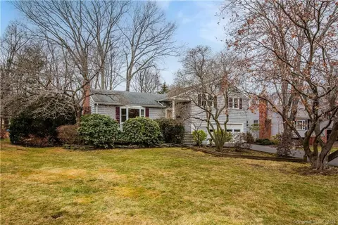 153 Hyde Rd, West Hartford, CT 06117