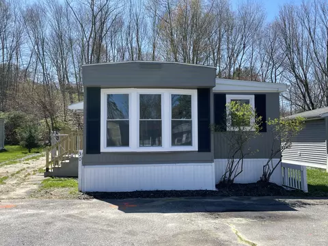 30 Patricia Ln, Naugatuck, CT 06770