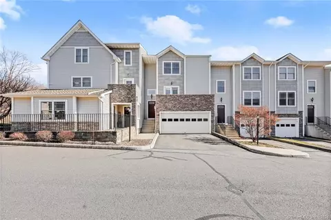 13 Stetson Pl #13, Danbury, CT 06811