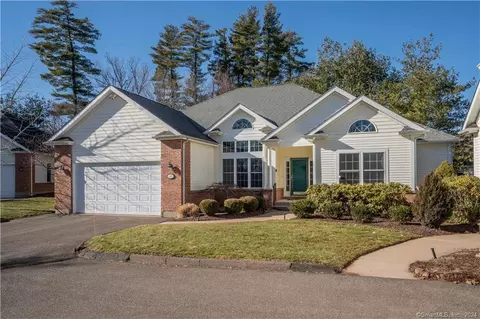 64 Emily Way #64, West Hartford, CT 06107