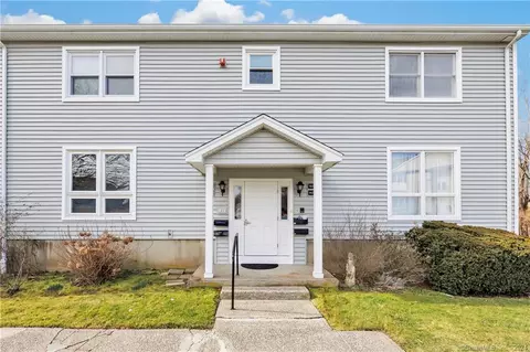 150 Carriage Path S #150, Milford, CT 06460