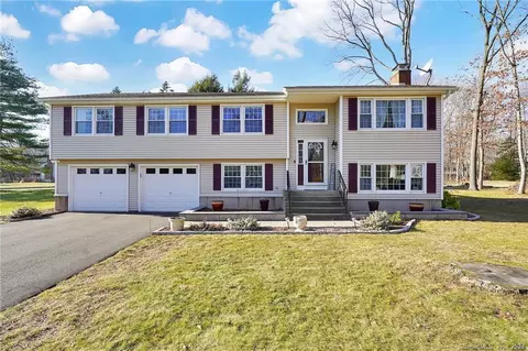 15 Valley Forge Ct, Southington, CT 06489