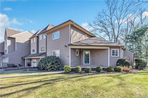 20 Meeting House Ln #20, Shelton, CT 06484
