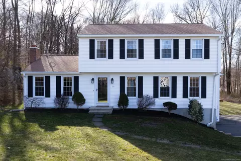 70 Big Horn Rd, Shelton, CT 06484