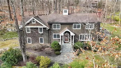53 Butternut Ln, Stamford, CT 06903