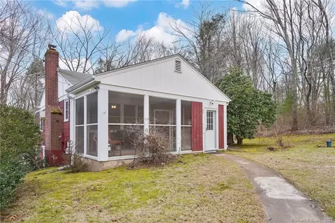 22 Tartia Rd, East Hampton, CT 06424