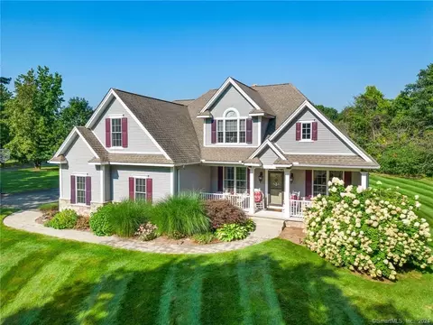 215 Main St, Glastonbury, CT 06073