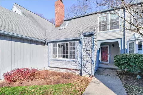 22 Paisley Ln #22, Fairfield, CT 06825
