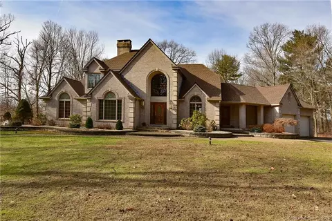 32 Griswold Rd, Ellington, CT 06029