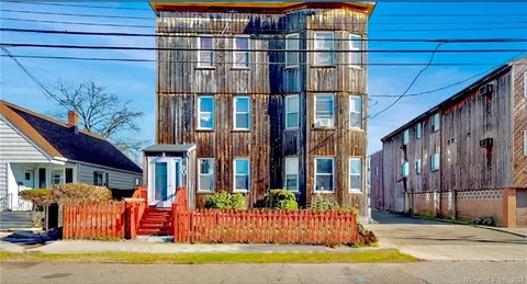 90 Weber Ave, Bridgeport, CT 06610