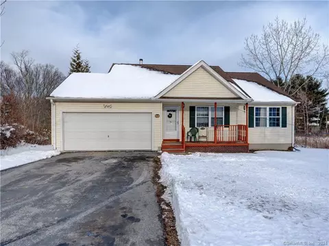 66 Stonehouse Way, Torrington, CT 06790