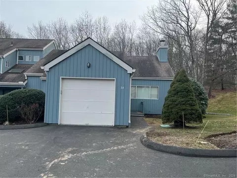 314 Pheasant Gln #314, Shelton, CT 06484
