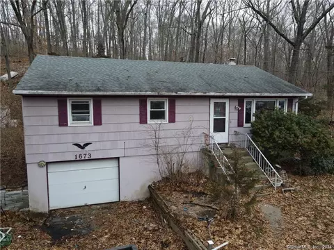 1673 Route 85, Montville, CT 06370