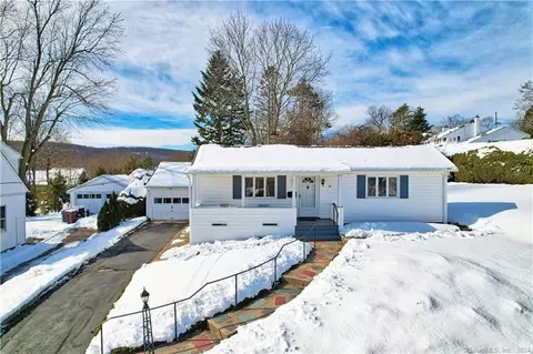 54 Dunn Ave, Naugatuck, CT 06770