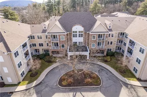 1 West St #320, Simsbury, CT 06070